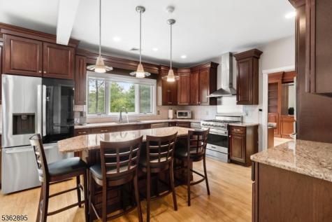 20 Crestview Lane Sparta NJ 07871