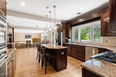 20 Crestview Lane Sparta NJ 07871