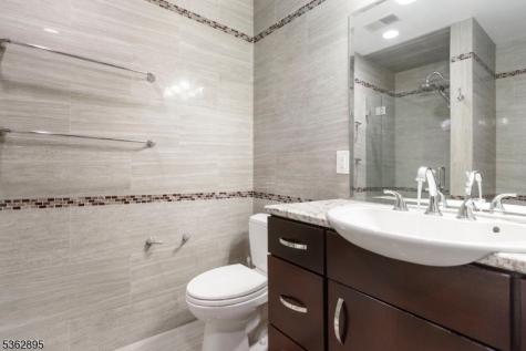 20 Crestview Lane Sparta NJ 07871