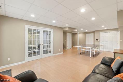 20 Crestview Lane Sparta NJ 07871