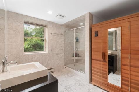 20 Crestview Lane Sparta NJ 07871