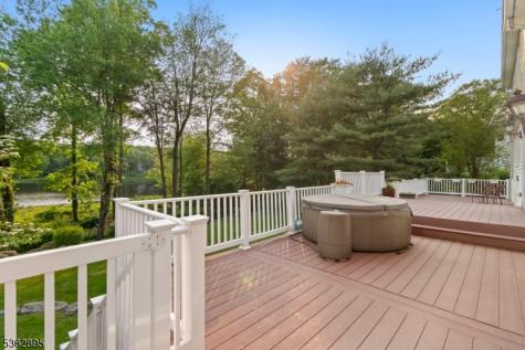 20 Crestview Lane Sparta NJ 07871