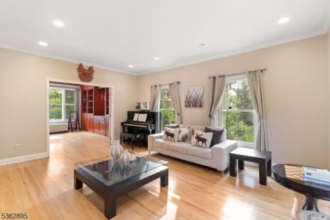 20 Crestview Lane Sparta NJ 07871
