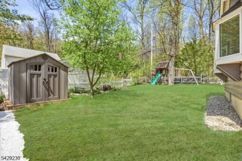 5 Sanoset Road Vernon NJ 07422