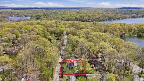 5 Sanoset Road Vernon NJ 07422