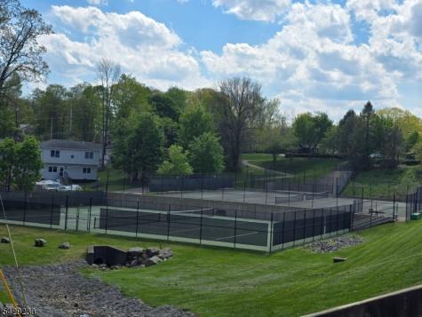 5 Sanoset Road Vernon NJ 07422
