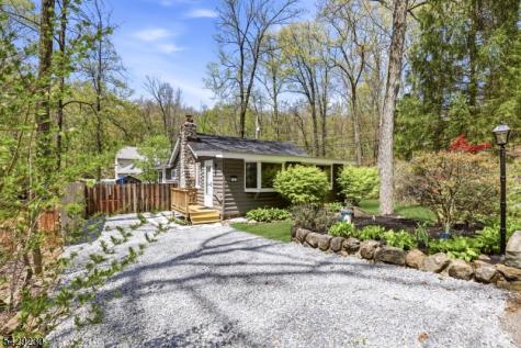 5 Sanoset Road Vernon NJ 07422