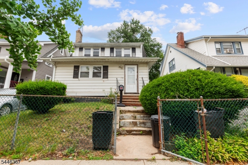 37 Newfield Street East Orange NJ 07017
