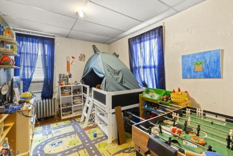 37 Newfield Street East Orange NJ 07017