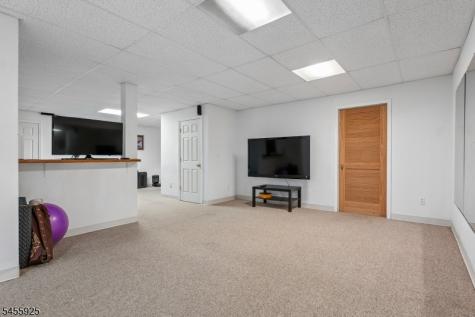 17 Burniston Court Hillsborough NJ 08844