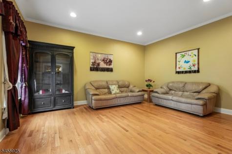 17 Burniston Court Hillsborough NJ 08844