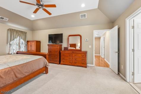 17 Burniston Court Hillsborough NJ 08844