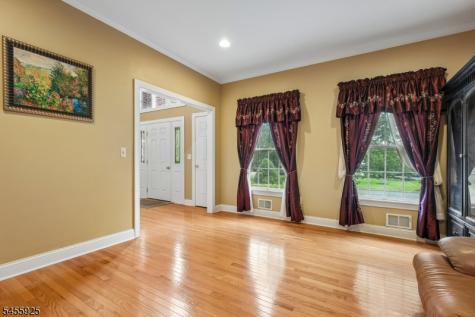 17 Burniston Court Hillsborough NJ 08844