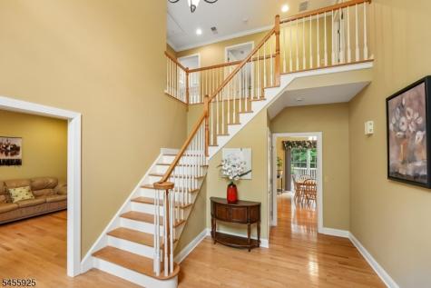 17 Burniston Court Hillsborough NJ 08844