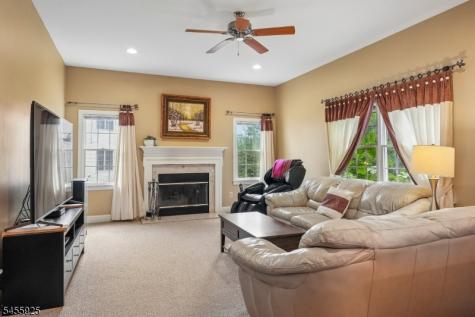 17 Burniston Court Hillsborough NJ 08844