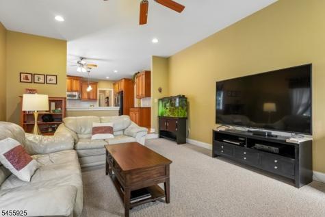17 Burniston Court Hillsborough NJ 08844