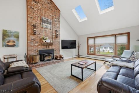10 Acorn Drive Washington NJ 07853