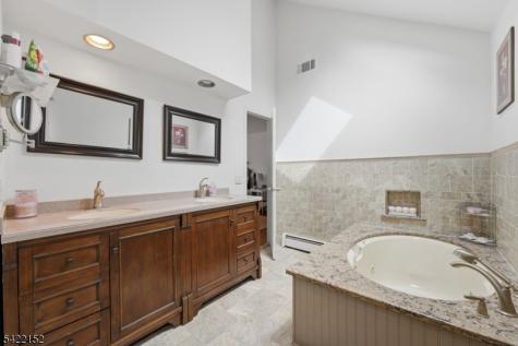 10 Acorn Drive Washington NJ 07853