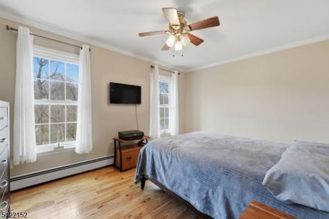 10 Acorn Drive Washington NJ 07853
