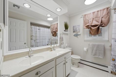 10 Acorn Drive Washington NJ 07853