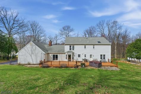 10 Acorn Drive Washington NJ 07853