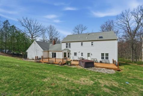 10 Acorn Drive Washington NJ 07853