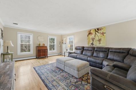 10 Acorn Drive Washington NJ 07853
