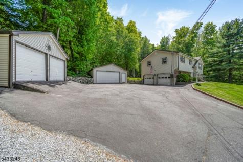 1624 County Road 565 Vernon NJ 07461