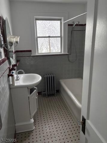 327 Washington Street Rahway NJ 07065