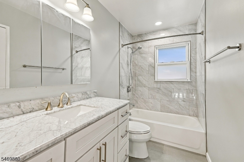 75 Tammy Place Woodbridge NJ 08830