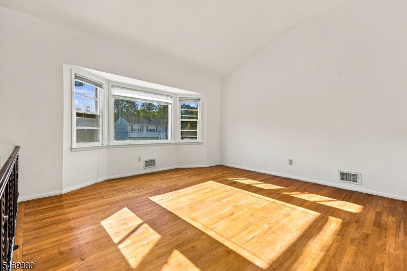 75 Tammy Place Woodbridge NJ 08830