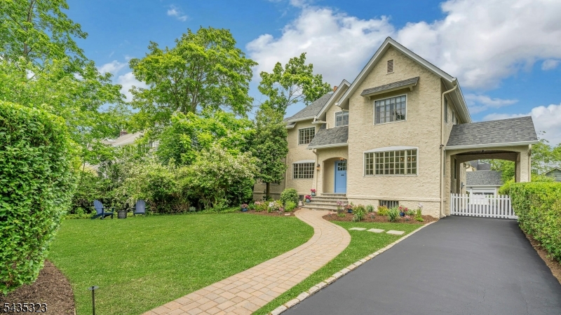 9 Parkway Montclair NJ 07042