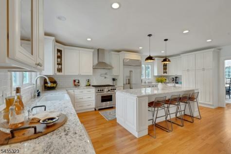 9 Parkway Montclair NJ 07042