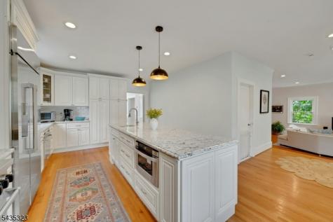 9 Parkway Montclair NJ 07042