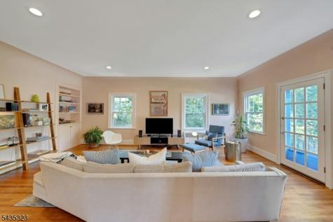 9 Parkway Montclair NJ 07042