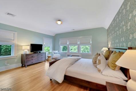 9 Parkway Montclair NJ 07042