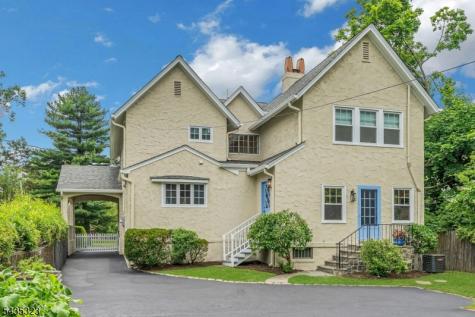 9 Parkway Montclair NJ 07042