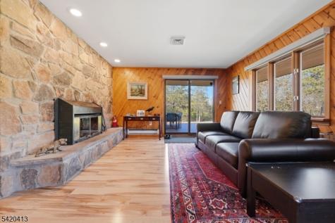 13 Central Avenue Readington NJ 08889