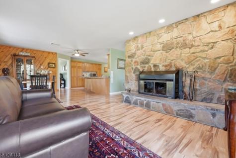 13 Central Avenue Readington NJ 08889