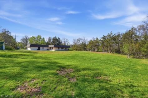 13 Central Avenue Readington NJ 08889