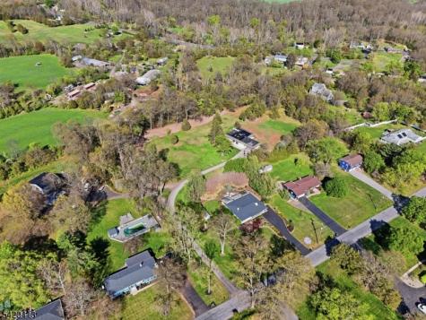 13 Central Avenue Readington NJ 08889