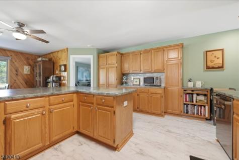 13 Central Avenue Readington NJ 08889