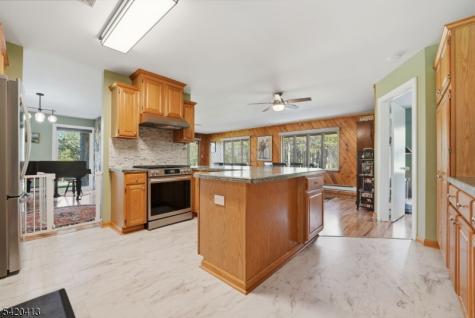13 Central Avenue Readington NJ 08889