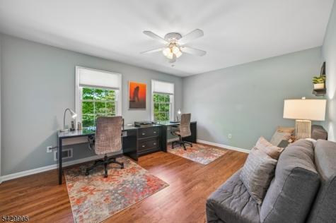 6 Windsor Court Clinton NJ 08801