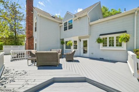 6 Windsor Court Clinton NJ 08801