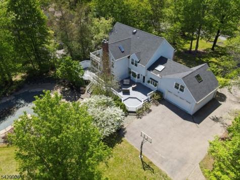 6 Windsor Court Clinton NJ 08801