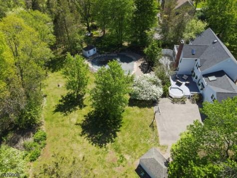 6 Windsor Court Clinton NJ 08801
