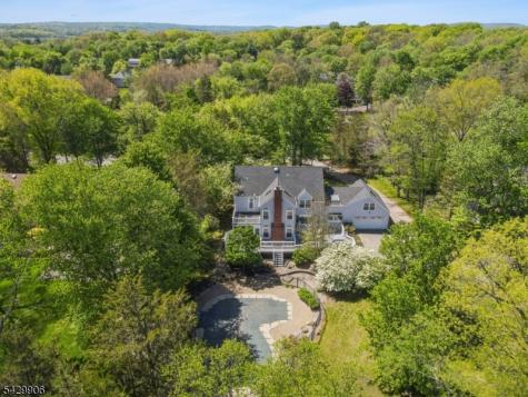 6 Windsor Court Clinton NJ 08801