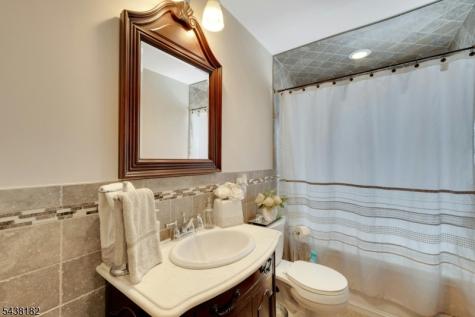 12 Geraldine Road North Arlington NJ 07031
