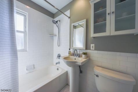 524 Farley Avenue Scotch Plains NJ 07076